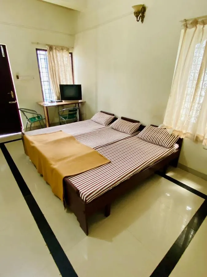 Rosh Tower Otel Thiruvananthapuram 0*,